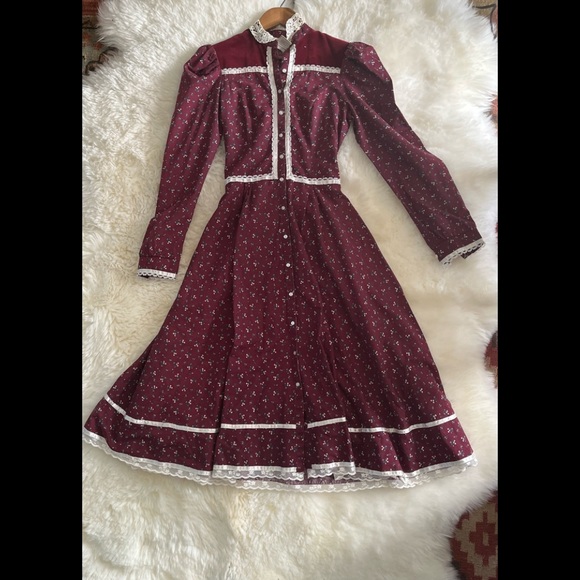 Mint Condition Gunne Sax Jessica Dress. Size 11. Tie back. - Picture 1 of 6